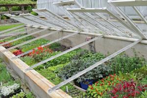 We build a greenhouse from old window frames